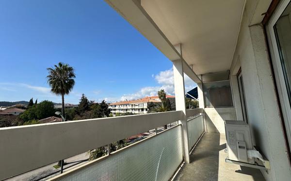 Appartement à vendre    2 pièces • 50 m2 Hyères