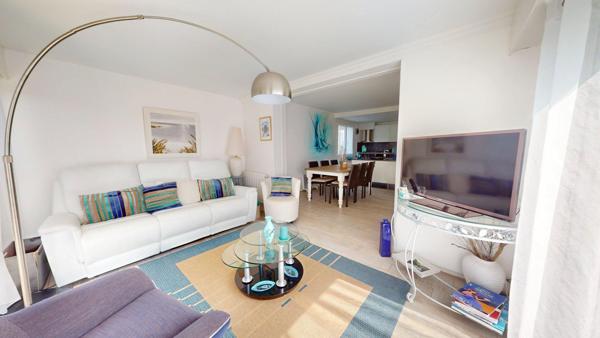 Maison à vendre à Royan - 7 pièces, 4 chambres, proche de la mer