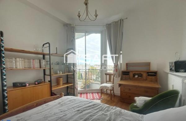 DUPLEX 5 PIÈCES AVEC ROOFTOP DE 80 m² – DERNIER ÉTAGE