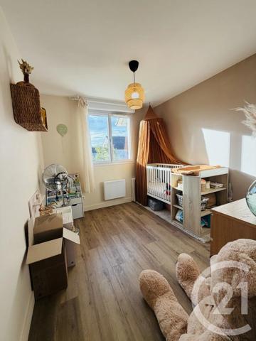 Appartement F4 à vendre  4 pièces - 72,25 m 2   BEAUNE  - 21