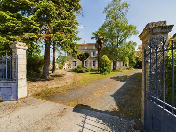 Superbe manoir rénové avec 4 gîtes