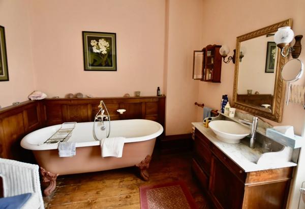 Superbe manoir rénové avec 4 gîtes