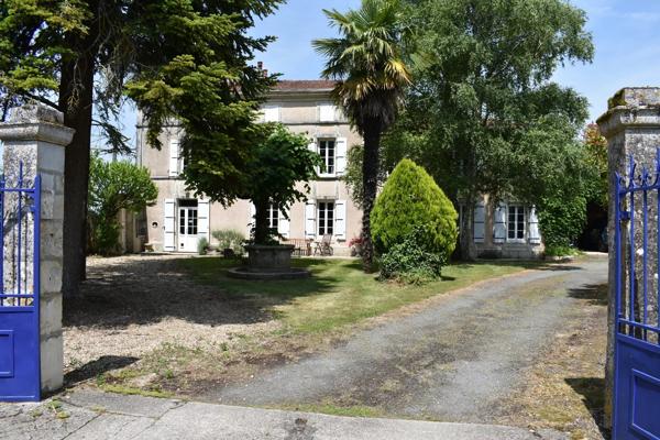 Superbe manoir rénové avec 4 gîtes
