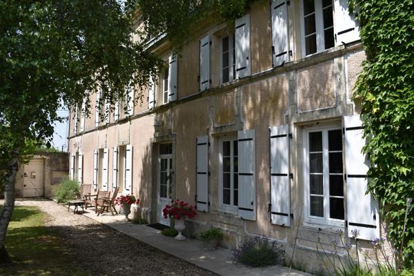 Superbe manoir rénové avec 4 gîtes