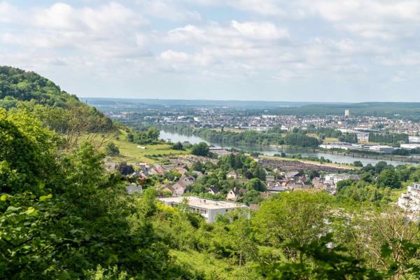 Exclusivité - Amfreville-la-Mi-Voie - Maison de 137,38m² avec jardin
