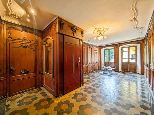 Dpt Haute Savoie (74), à vendre EVIAN-LES-BAINS Appartement T2 de 54 m² dans une résidence prestigieuse