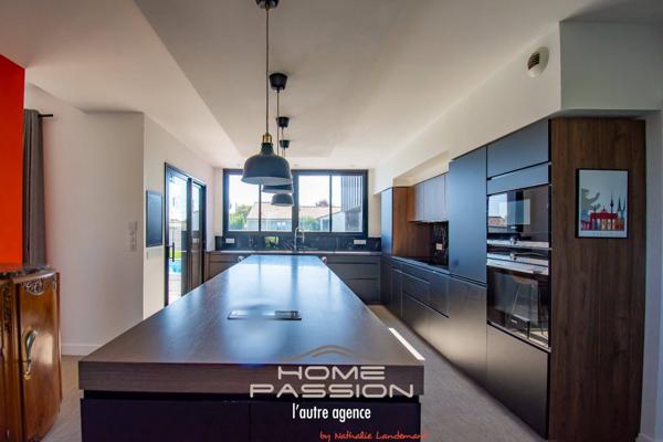 COZES - CONTEMPORAINE DE PLAIN PIED AVEC PISCINE