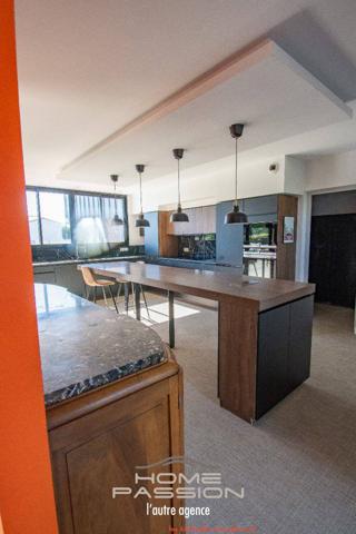 COZES - CONTEMPORAINE DE PLAIN PIED AVEC PISCINE