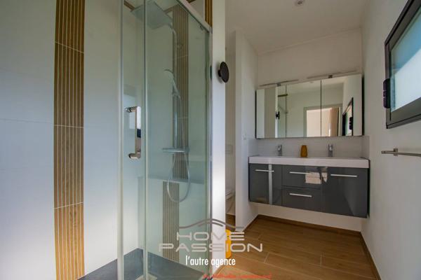 COZES - CONTEMPORAINE DE PLAIN PIED AVEC PISCINE