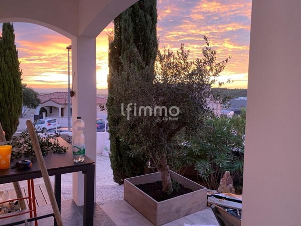 Maison T4 avec vue sur étangs , piscine et garage