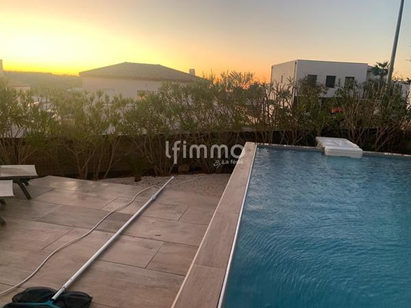 Maison T4 avec vue sur étangs , piscine et garage