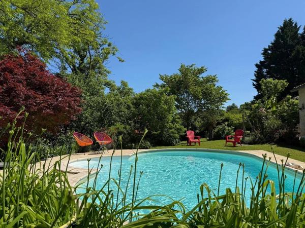 Élégante maison de campagne avec piscine