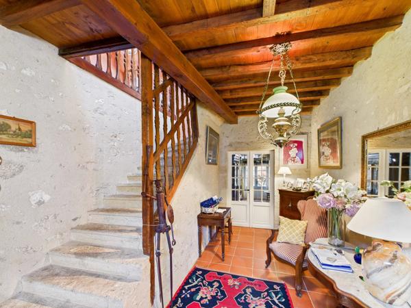 Élégante maison de campagne avec piscine