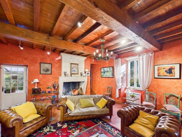 Élégante maison de campagne avec piscine