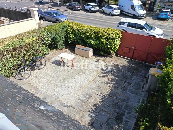 Maison
         4 pièces
        - 89 m² Exclusivité 696 800 € *