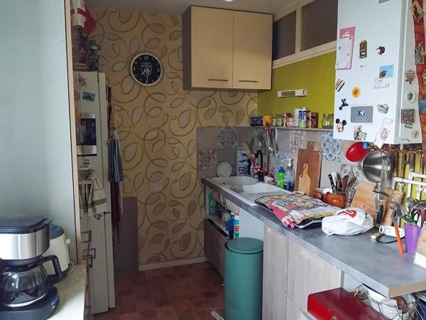 Grand T2 avec balcon, cave et stationnement - Laleu,  
La rochelle 17000