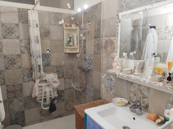 Grand T2 avec balcon, cave et stationnement - Laleu,  
La rochelle 17000