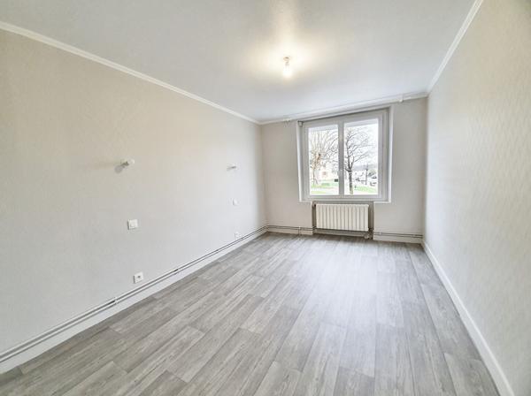 Maison 99 m² Changé - 4 pièces - 3 chambres