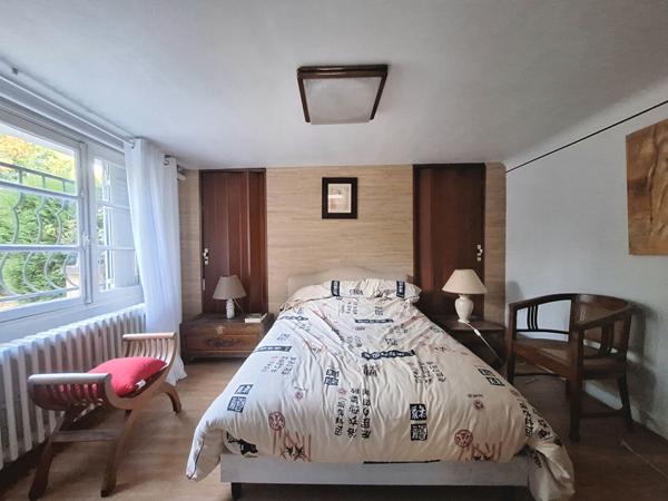 Maison Arnage - 233 m² - 7 chambres - T2 indépendant - Piscine couverte