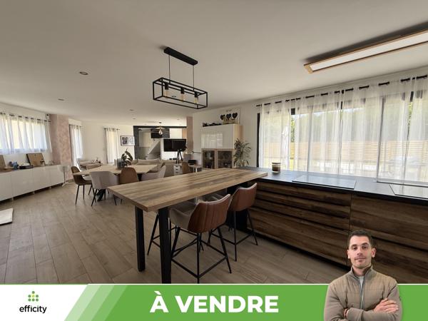 Maison
         7 pièces
        - 178 m² 428 000 € *