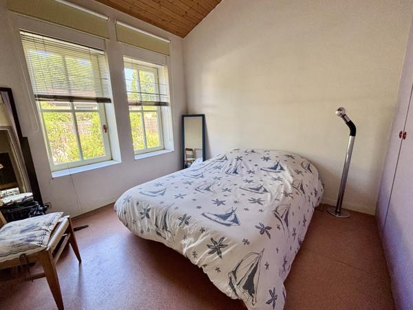Maison
         7 pièces
        - 165 m² 694 000 € *