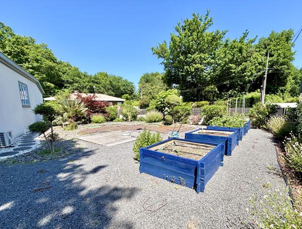 Maison
         7 pièces
        - 165 m² 694 000 € *