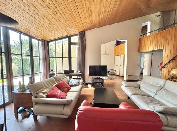 Maison
         7 pièces
        - 165 m² 694 000 € *