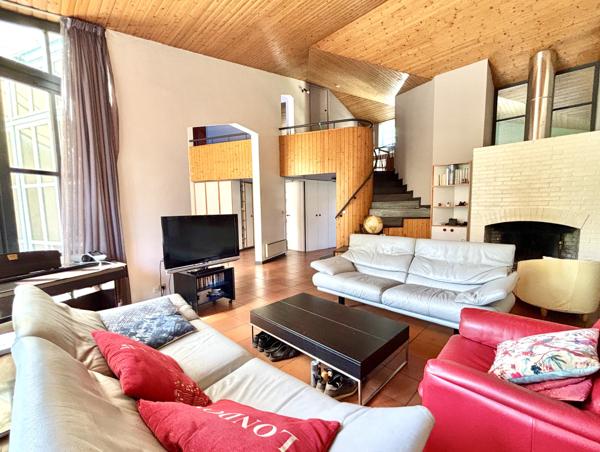 Maison
         7 pièces
        - 165 m² 694 000 € *