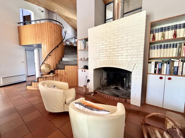 Maison
         7 pièces
        - 165 m² 694 000 € *