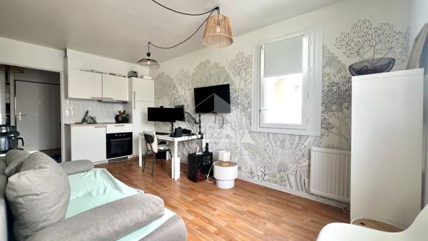 APPARTEMENT F1 Bis VENDU LOUÉ À ÉVRY-COURCOURONNES, 39 M² AVEC PARKING EN SOUS-SOL