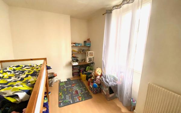 Maison à vendre    4 pièces •  Mézières-sur-Seine