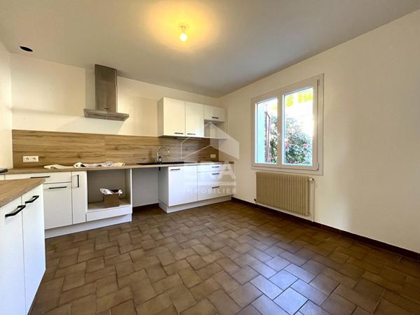 MAISON T4 A LOUER - BLOIS - MAISON DE VILLE, 3 CHBS AVEC JARDIN + CAVE ET GARAGE