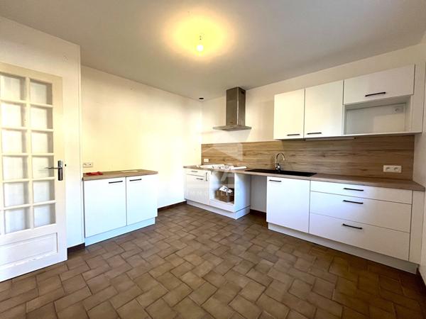 MAISON T4 A LOUER - BLOIS - MAISON DE VILLE, 3 CHBS AVEC JARDIN + CAVE ET GARAGE