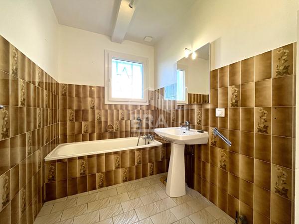 MAISON T4 A LOUER - BLOIS - MAISON DE VILLE, 3 CHBS AVEC JARDIN + CAVE ET GARAGE