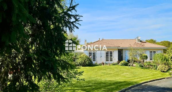 À vendre Maison 7 pièces 177 m² - Mouilleron-le-captif 85000