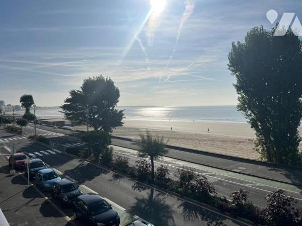 A VENDRE - LA BAULE FACE MER - SECTEUR CASINO - TRES BEL APPARTEMENT AVEC VUE 
Vue exceptionne...