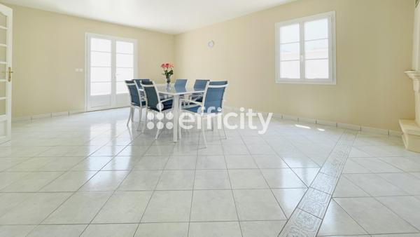 Maison 6 pièces - 156 m² Exclusivité efficity