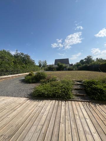 MAISON RECENTE AVEC JARDIN