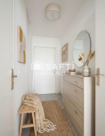 Appartement 2 pièces avec balcon et parking boxé dans résidence récente