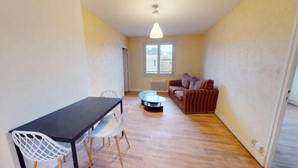 Location Appartement 4 pièces 66 m2 à Saint-Julia