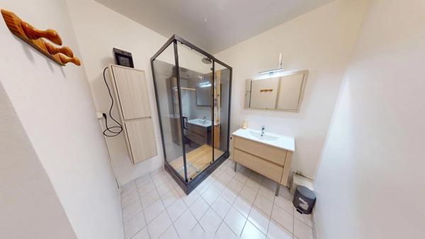 Location Appartement 4 pièces 66 m2 à Saint-Julia