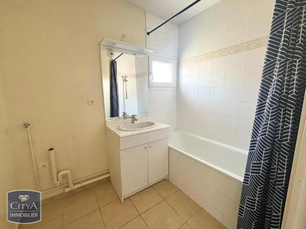 Appartement à louer 3 pièces 68.44m² Valenciennes (59300)
