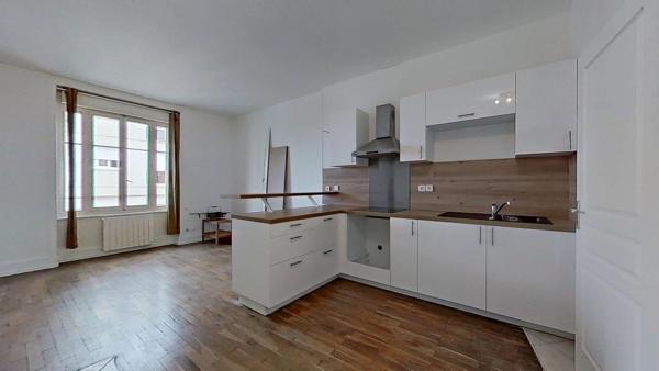 47 BIS RUE MARYSE BASTIE LYON 69008 – T2 Non meublé – 690 €CC