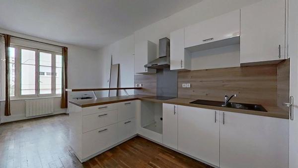 47 BIS RUE MARYSE BASTIE LYON 69008 – T2 Non meublé – 690 €CC