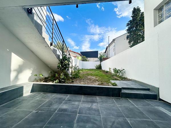 Fontenay Maison proche RER 15 min avec 2 terrasses et jardin