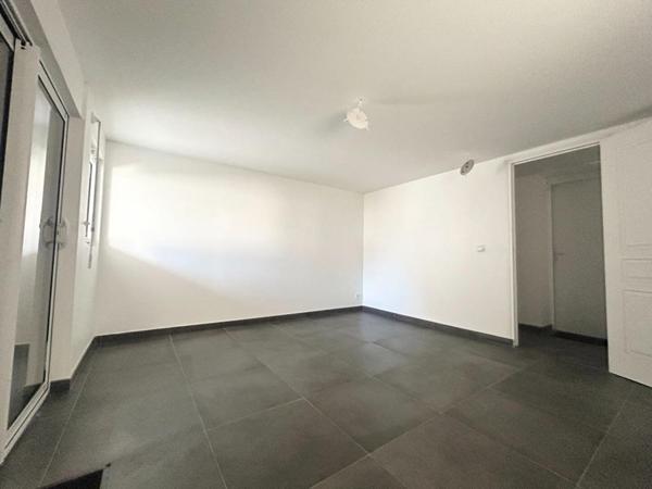 Fontenay Maison proche RER 15 min avec 2 terrasses et jardin