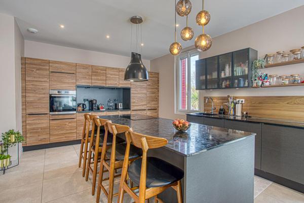 Rencontre entre charme des années 30 et rénovation contemporaine