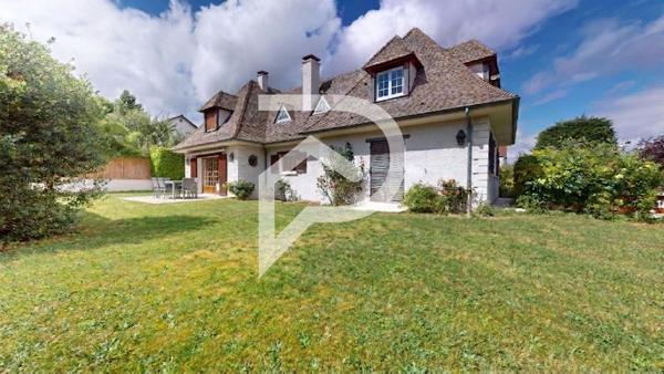 Maison 7 pièces 204 m2
