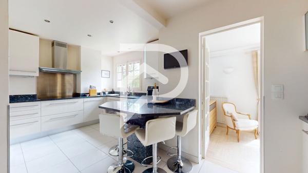 Maison 7 pièces 204 m2