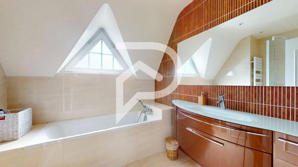 Maison 7 pièces 204 m2